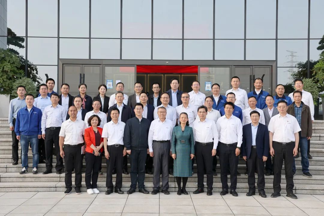 深化产学研合作！中南大学校长、中国工程院院士田红旗率团拜访星际官网注册智能