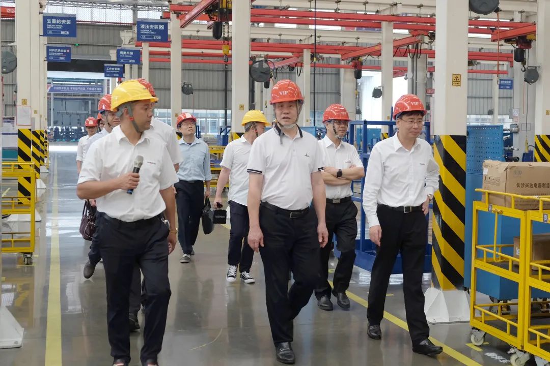 广州工控集团副总经理李绍康调研星际官网注册智能