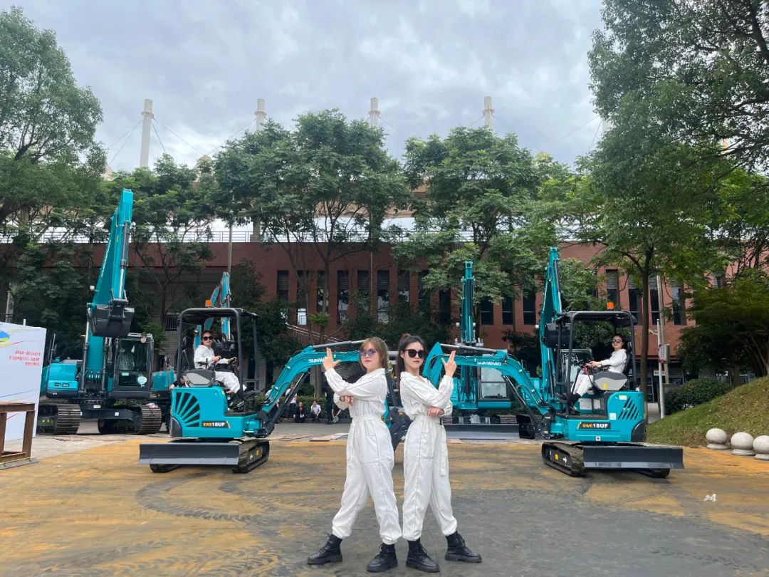 “太绝了！”星际官网注册智能代表长沙精彩亮相湖南省第一届职业技能大赛绝技绝活展演