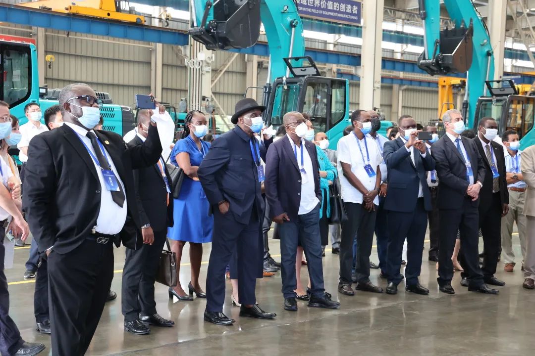 非洲驻华使节走访星际官网注册智能