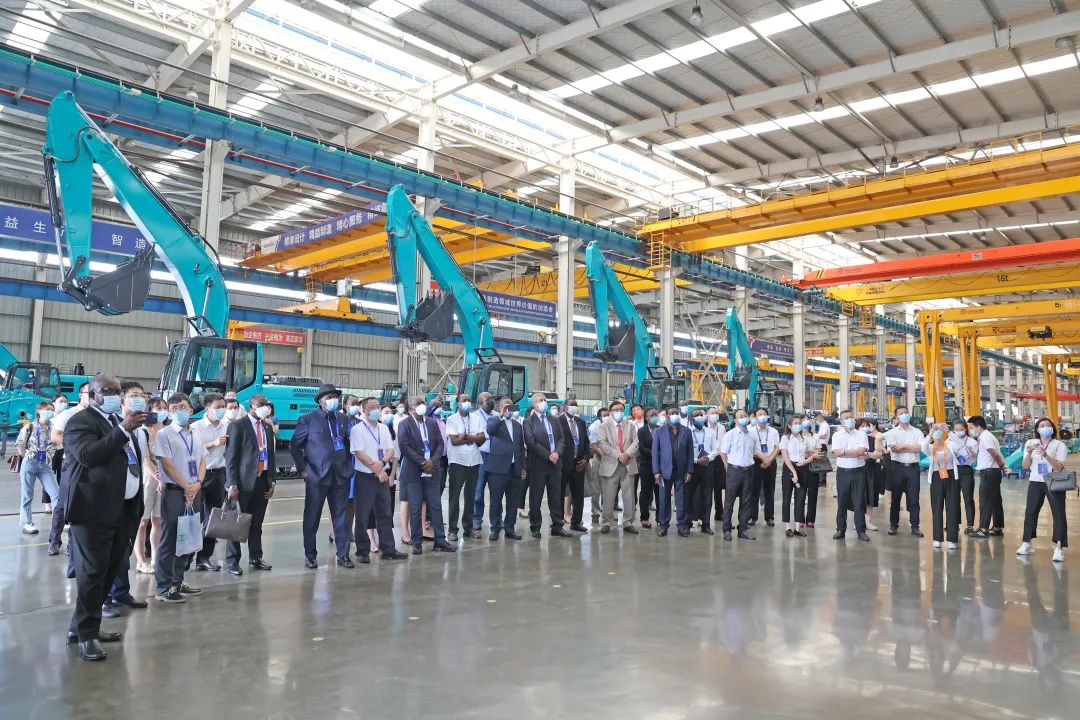 非洲驻华使节走访星际官网注册智能