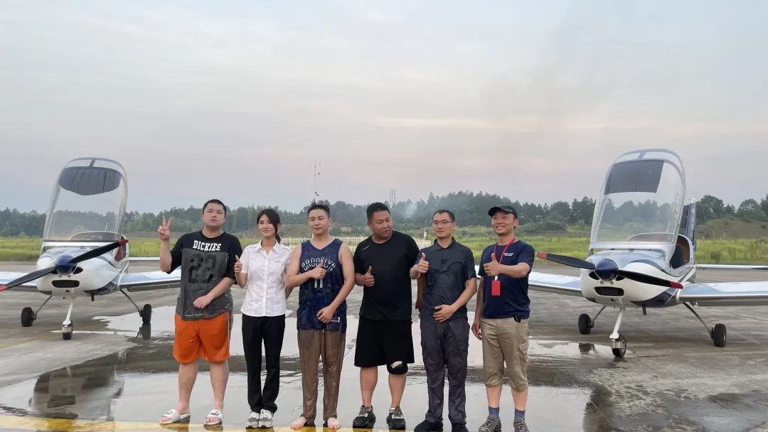 冲上云霄！湖南星际官网注册通航学员成功单飞