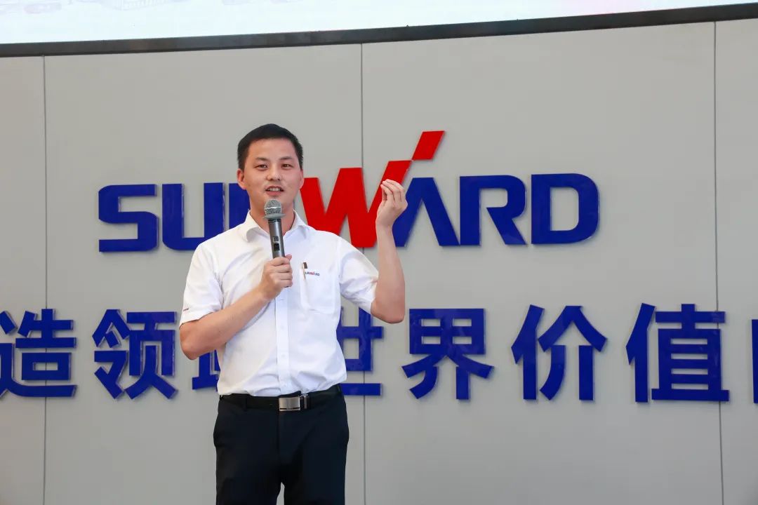 又酷又辣又炫!星际官网注册智能第二届挖机宝贝来了