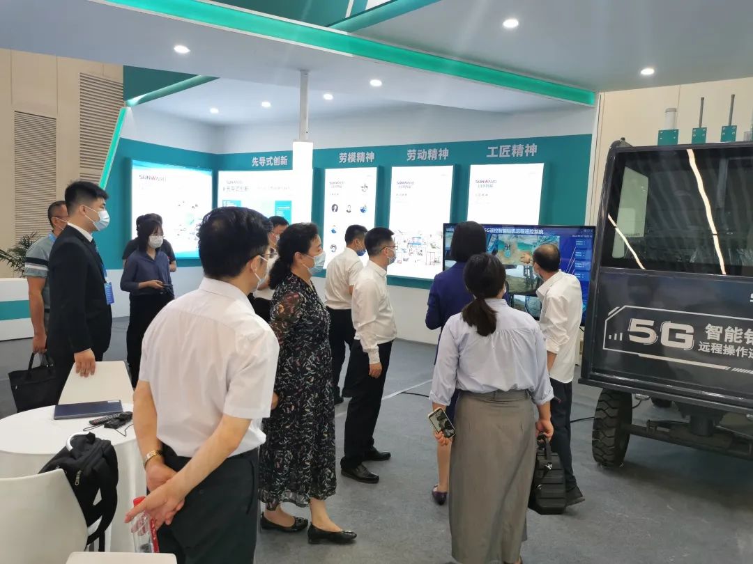 匠心星际官网注册，制造报国！星际官网注册智能装备亮相首届湖湘劳模工匠创新成果展