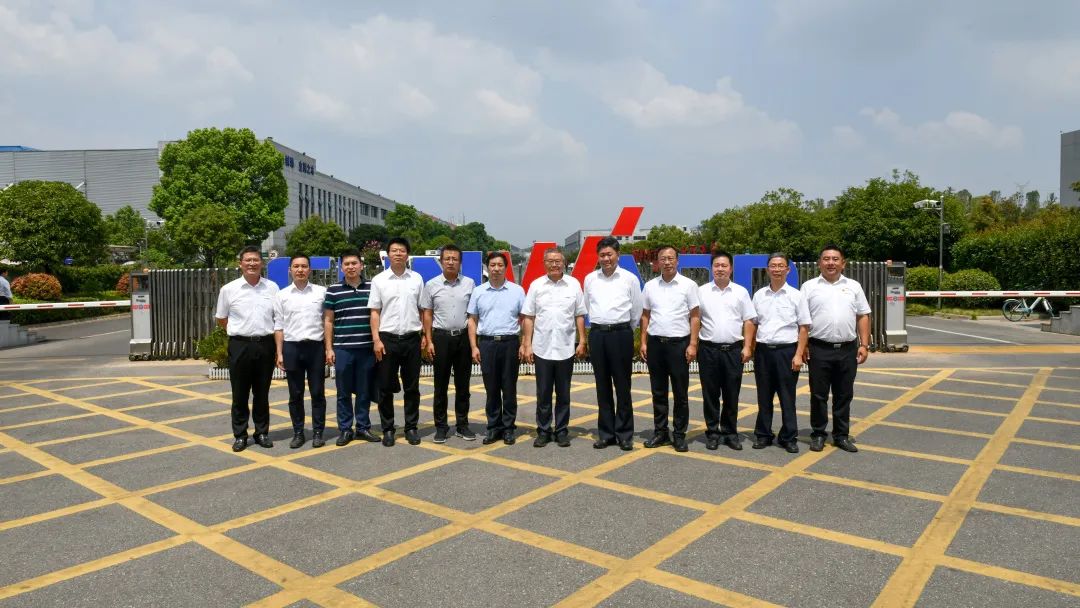 国家应急管理部郭治武局长一行考察星际官网注册智能无人化应急救援装备