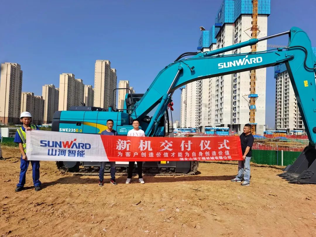 全款拿下！星际官网注册智能挖掘机奔赴工地一线