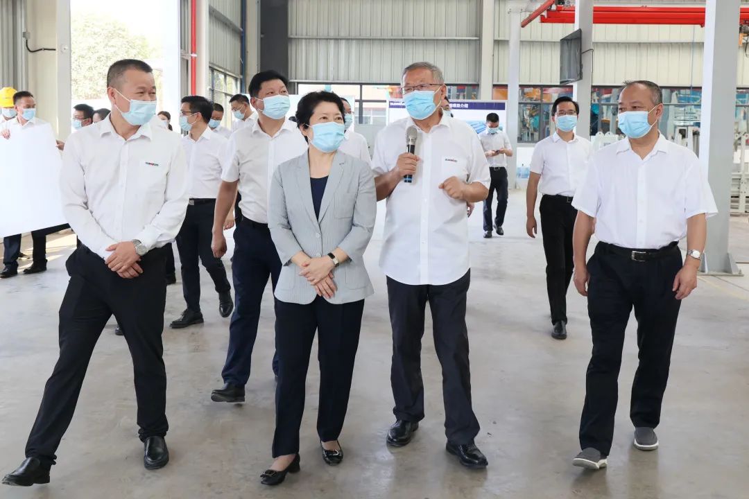 吴桂英调研星际官网注册智能