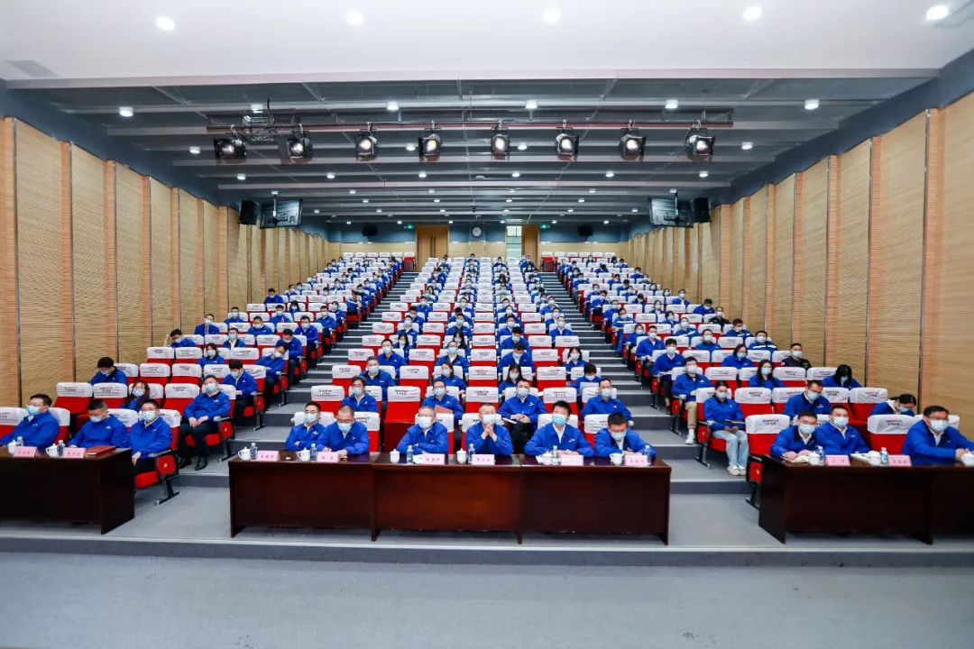 振奋人心！星际官网注册智能党员干部集中收看党的二十大开幕会盛况