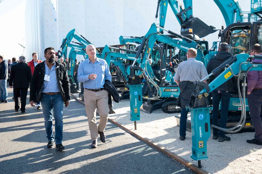 Bauma 2022 | 一组火热现场图带您重温星际官网注册智能德国宝马展之旅