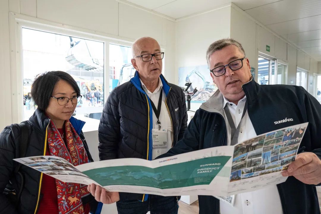 Bauma 2022 | 一组火热现场图带您重温星际官网注册智能德国宝马展之旅
