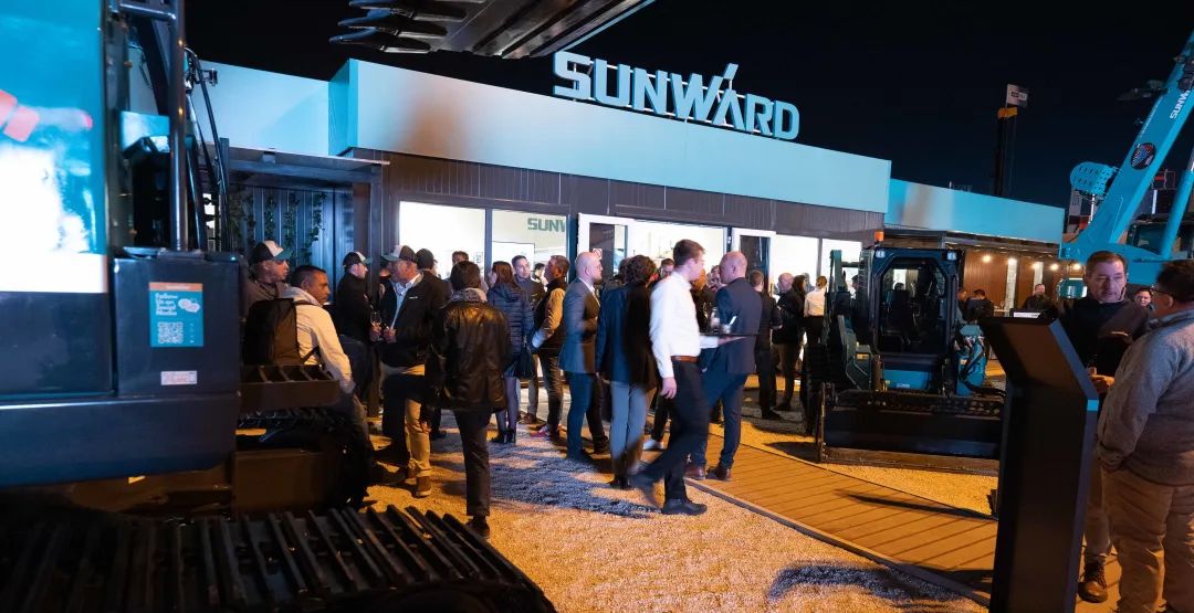 Bauma 2022 | 一组火热现场图带您重温星际官网注册智能德国宝马展之旅