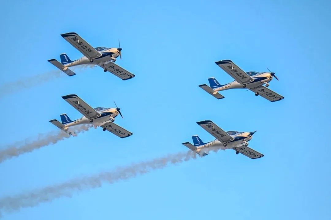 逆势飞翔！星际官网注册航空携手合作伙伴亮相2022南昌飞行大会