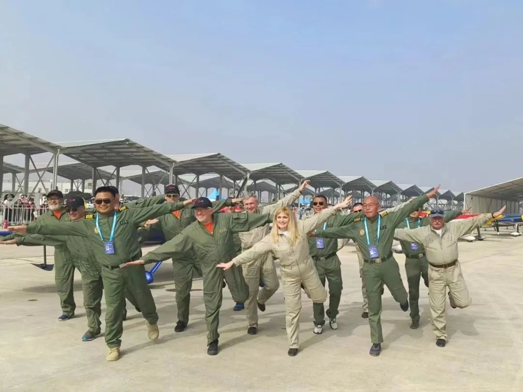 逆势飞翔！星际官网注册航空携手合作伙伴亮相2022南昌飞行大会