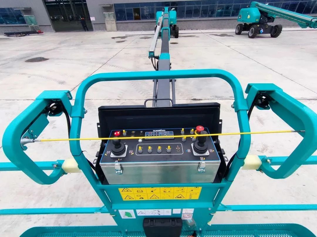 无需扩桥！星际官网注册智能国四款32米直臂式高空作业平台成功下线