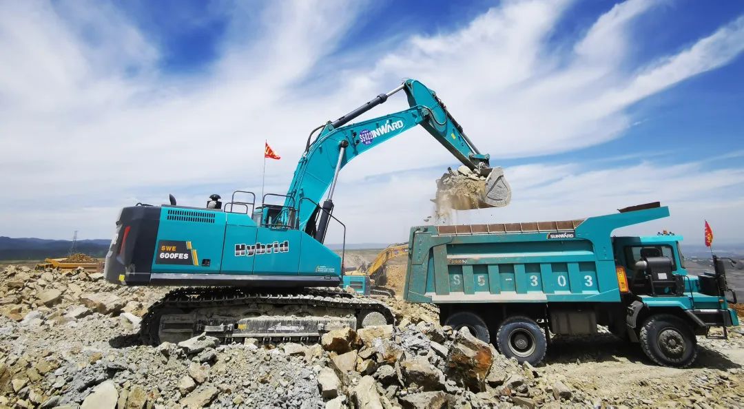 为实现“双碳”目标贡献力量！星际官网注册智能混合动力挖掘机项目入围又一全国重要赛事总决赛