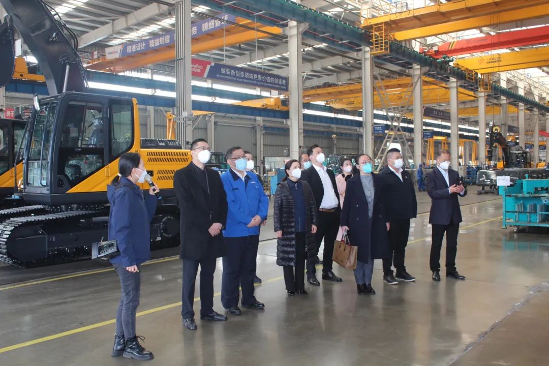 五粮液集团工会主席郭叙雷带队赴星际官网注册智能考察交流