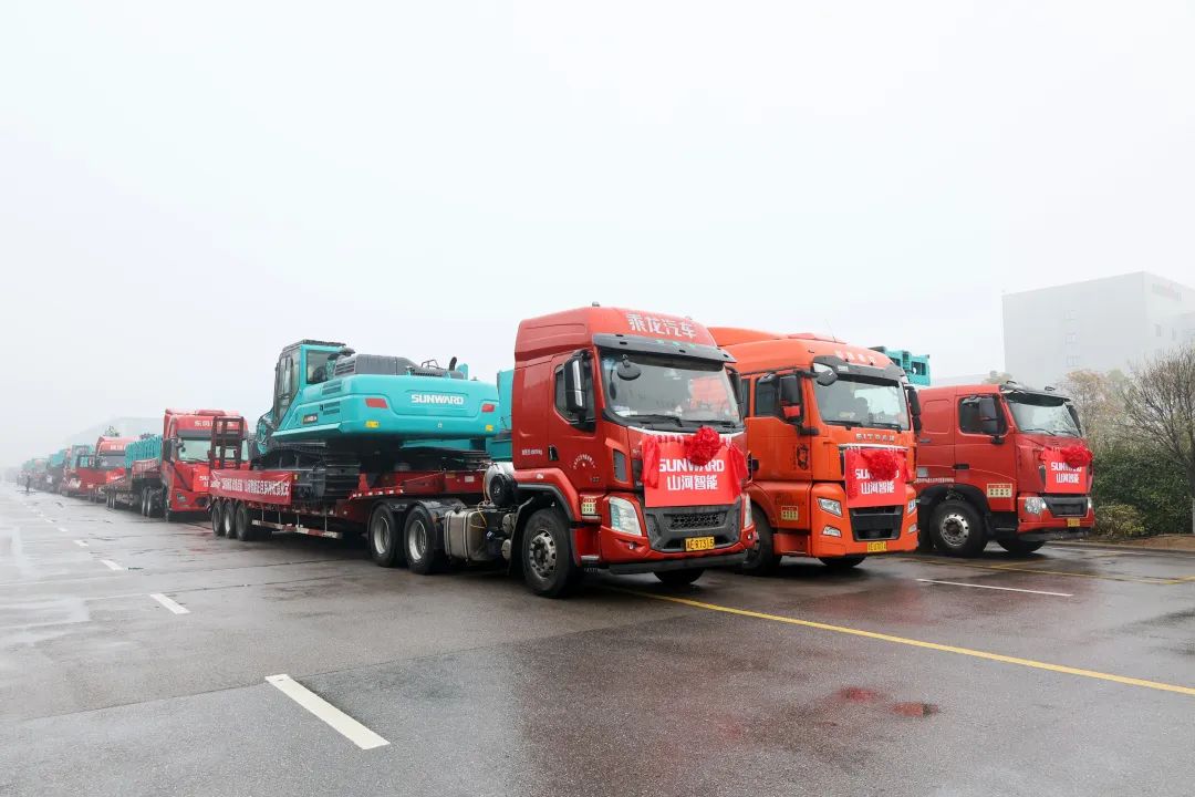 新局新篇，宏兔启航！星际官网注册智能超200台套设备集中发货