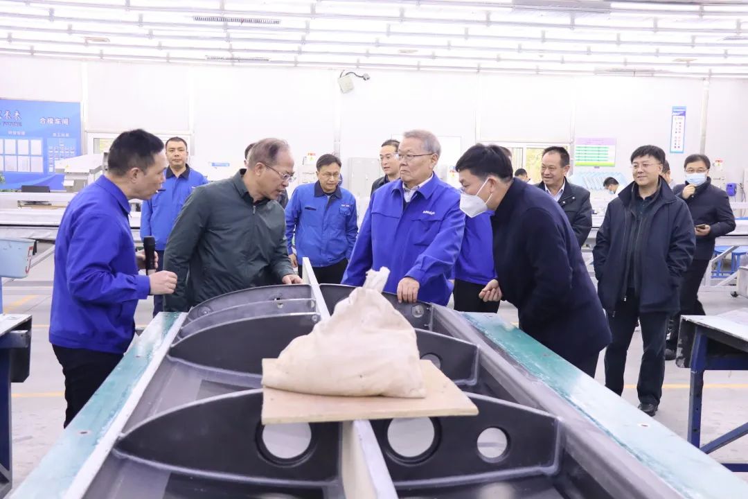 广州市国资委主任陈德俊考察星际官网注册智能航空产业基地