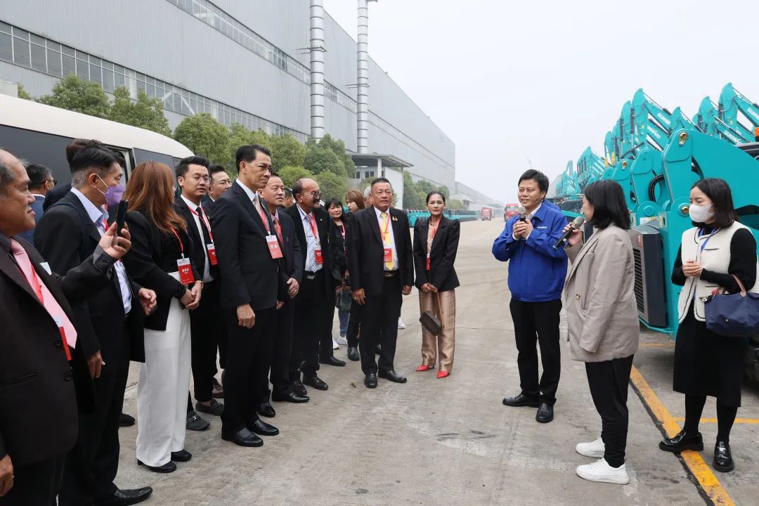 泰国代表团到访星际官网注册智能