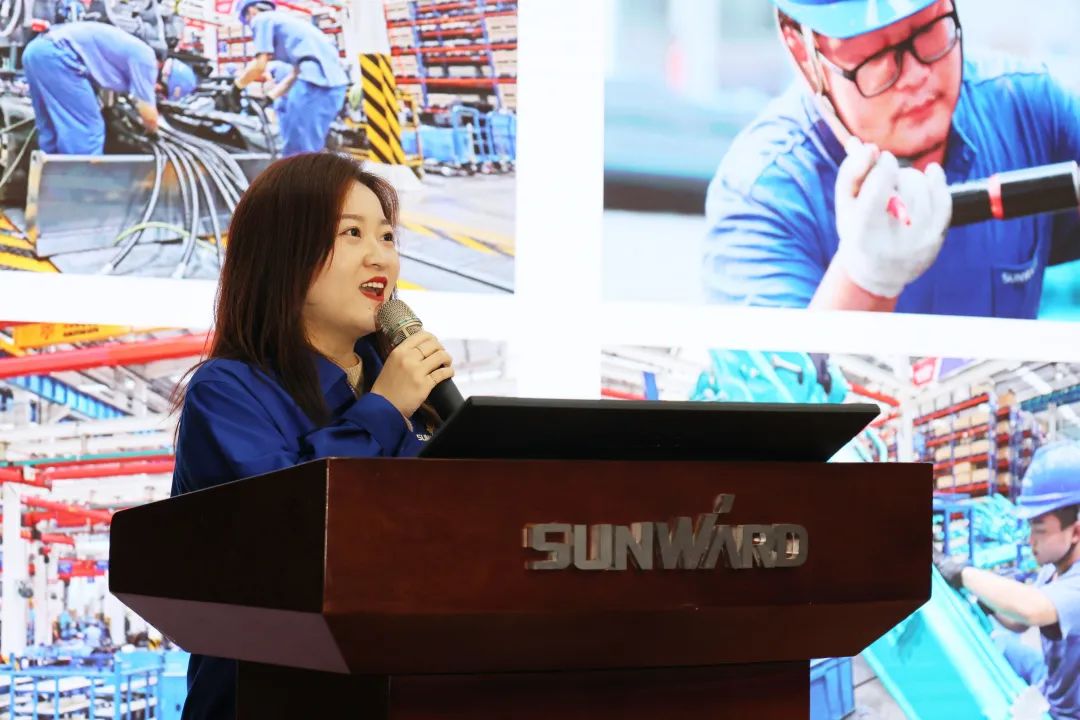 2023年“雷锋传人•长沙榜样”巡讲走进星际官网注册智能