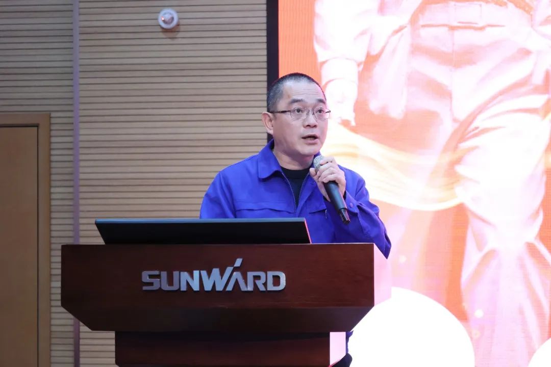 2023年“雷锋传人•长沙榜样”巡讲走进星际官网注册智能