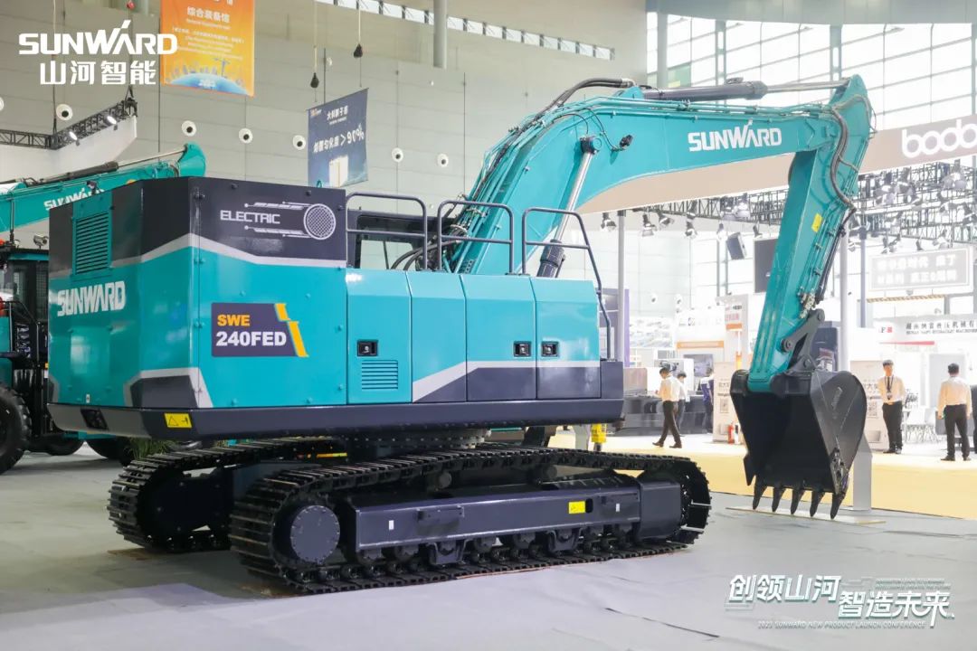 2023 CICEE | 星际官网注册智能亮相2023长沙国际工程机械展！智能化、电动化产品站C位