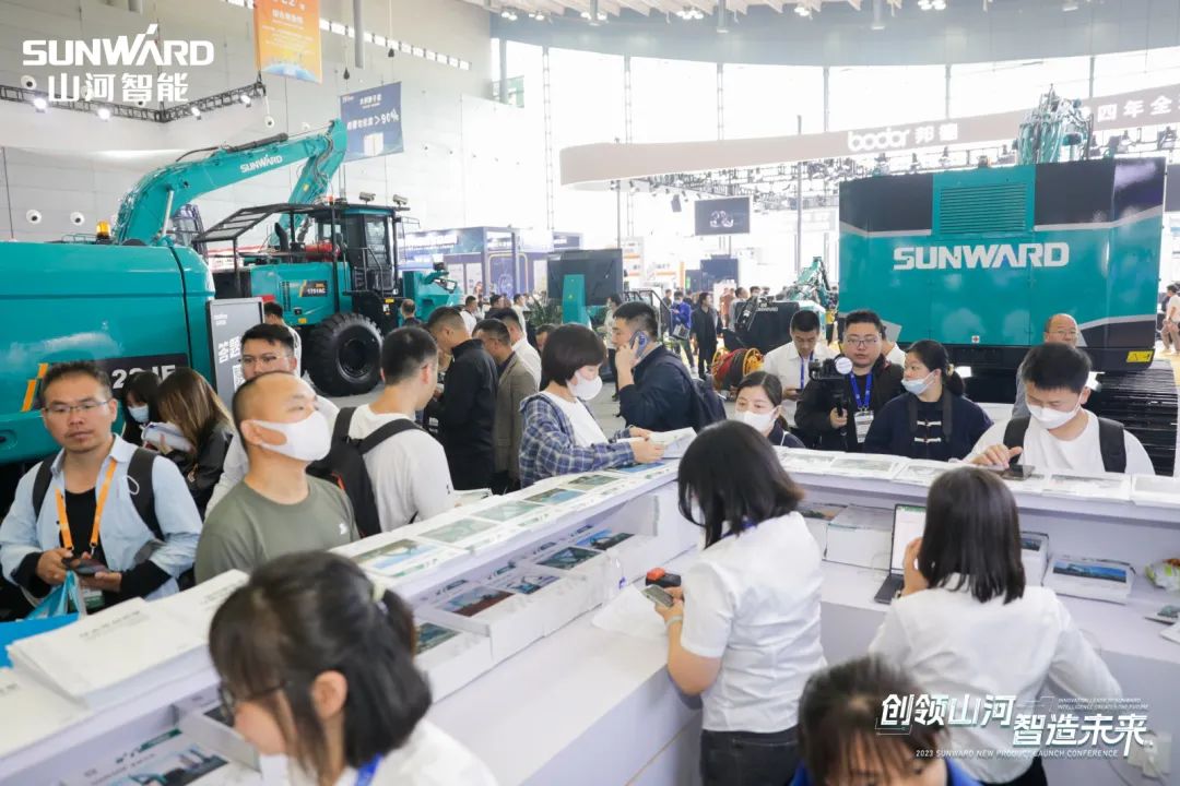 2023 CICEE | 星际官网注册智能亮相2023长沙国际工程机械展！智能化、电动化产品站C位