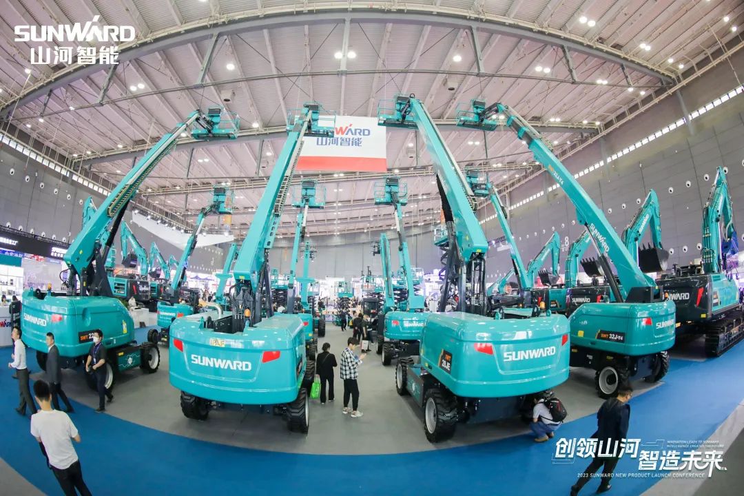 聚焦电动化、智能化！星际官网注册智能全系列高空机械产品亮相长沙展