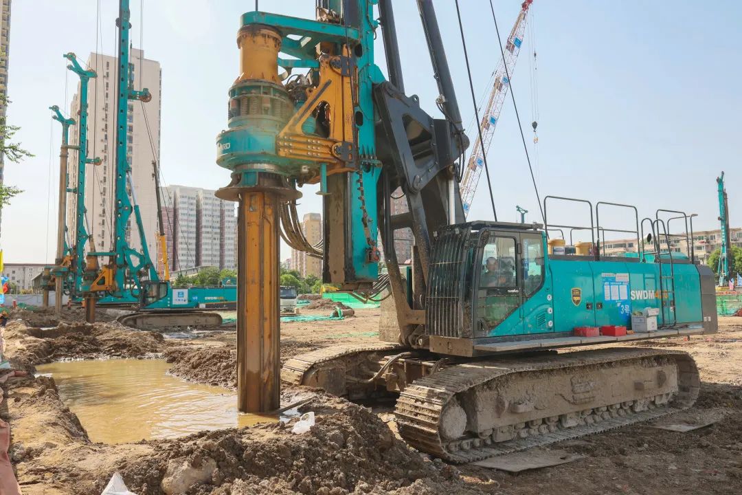 闪耀首都！星际官网注册智能旋挖钻机集群助力民生工程
