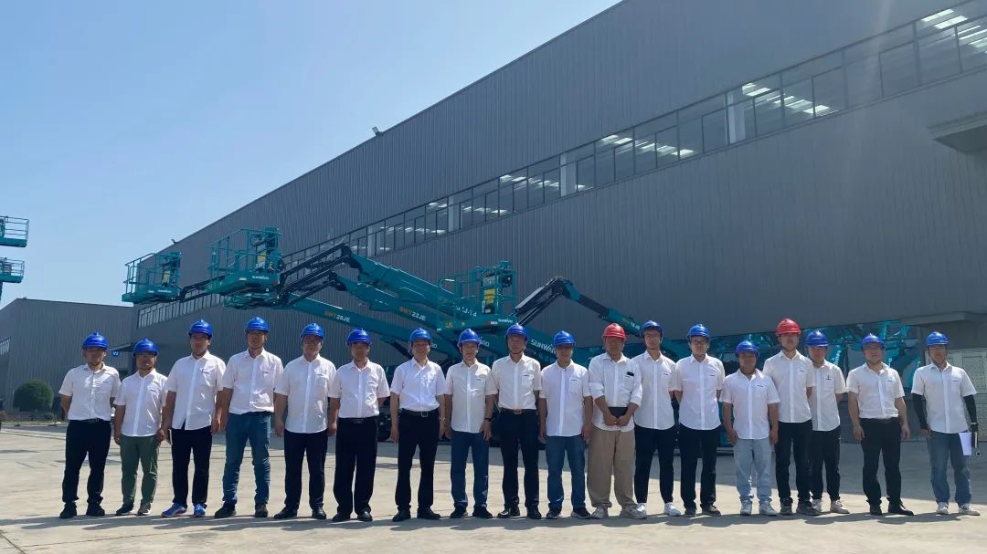 新能源家族再添“新丁”！星际官网注册智能三款电动臂式高空作业平台齐下线