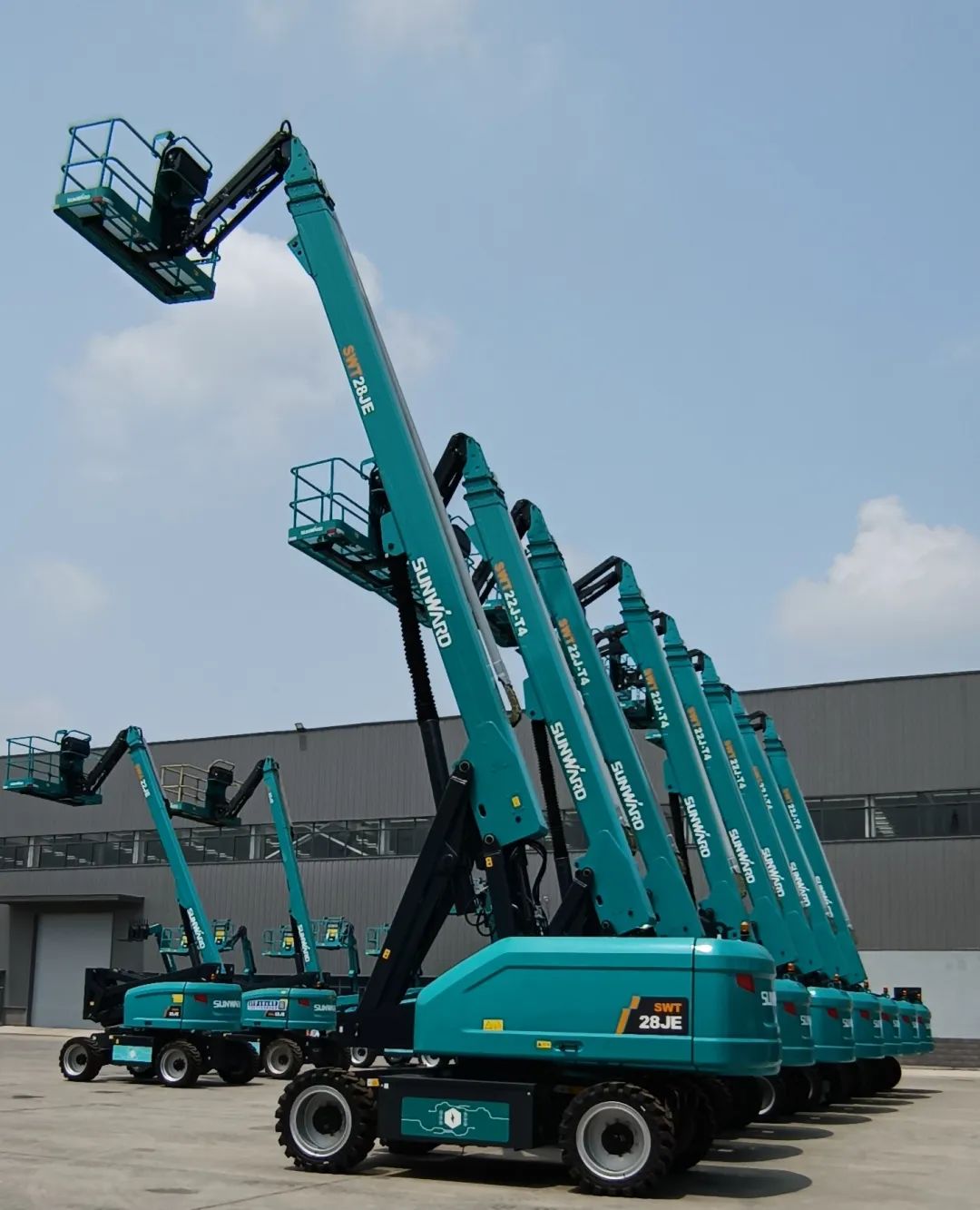 新能源家族再添“新丁”！星际官网注册智能三款电动臂式高空作业平台齐下线