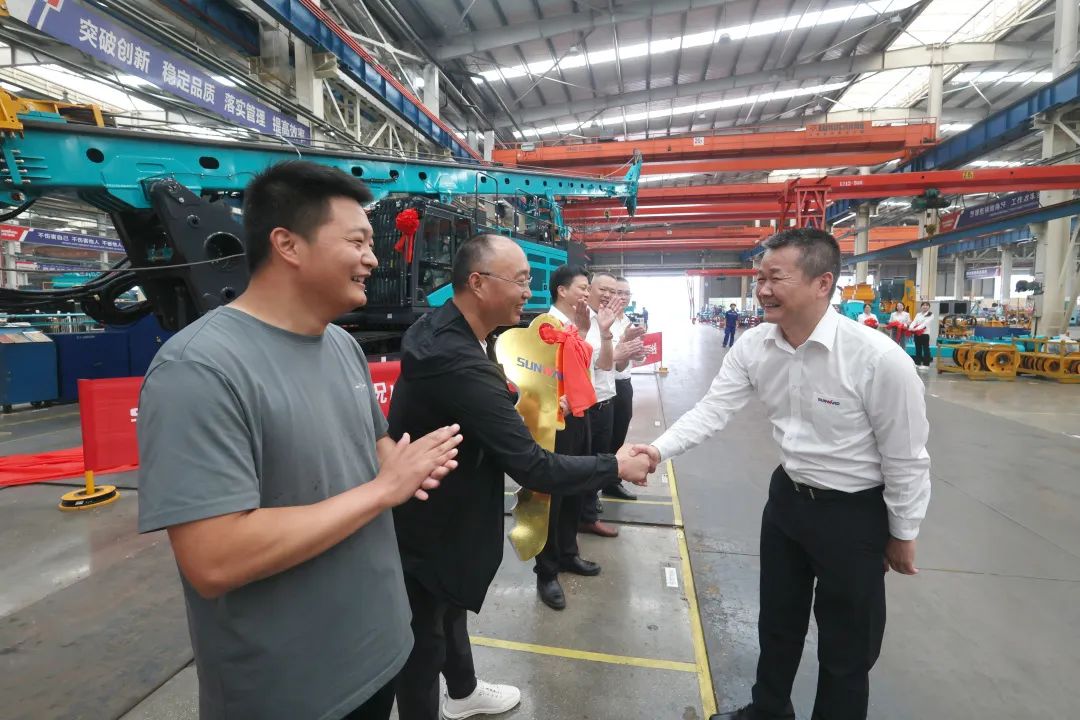 助力“双碳”、绿动未来！星际官网注册智能增程式电动旋挖钻机、液压混合动力旋挖钻机齐交付