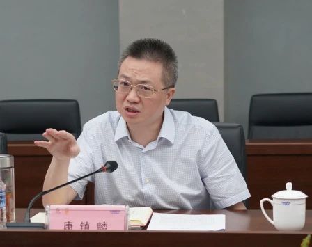 长沙市人民政府副市长、市工商联主席康镇麟调研星际官网注册智能
