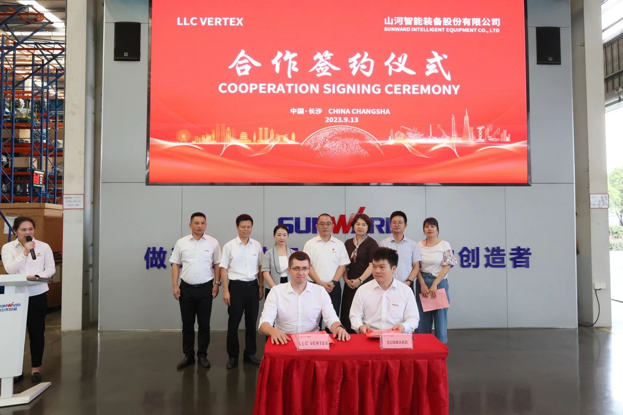 持续进军国际市场！星际官网注册智能近百台设备集中发货