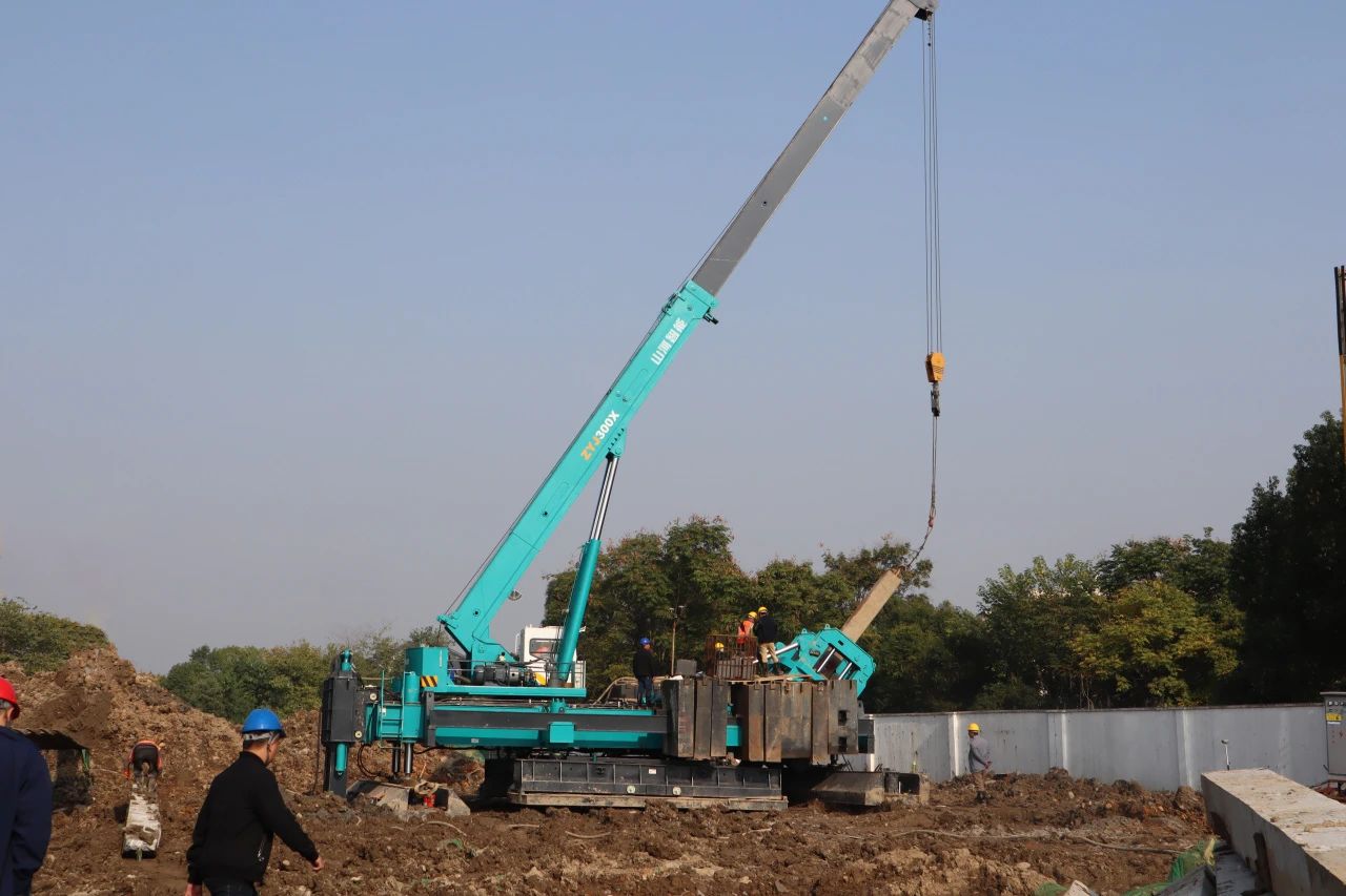 “星际官网注册绿”闪耀西子湖畔！星际官网注册智能ZYJ300X斜桩压桩机强势来袭