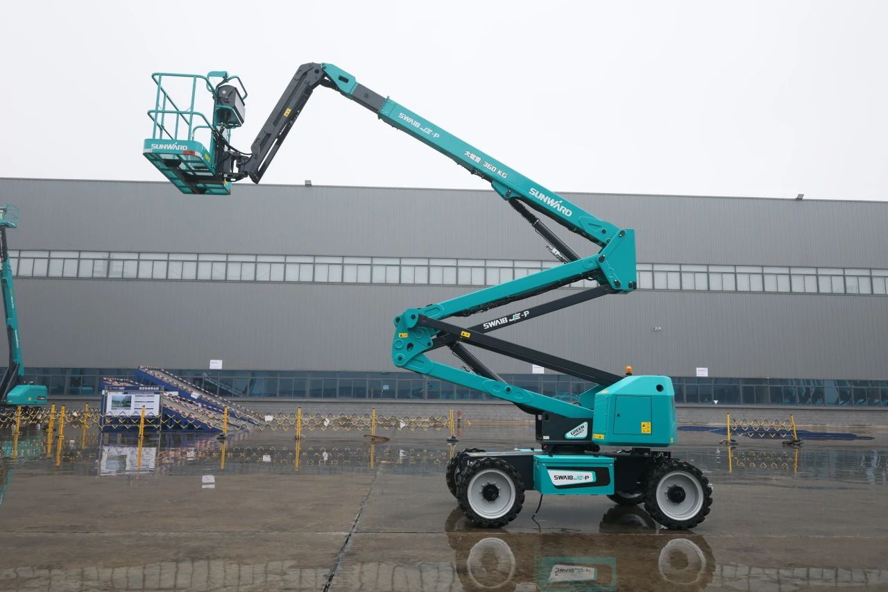 又双叒叕上新了！星际官网注册智能首款双载荷电动曲臂式高空作业平台顺利下线