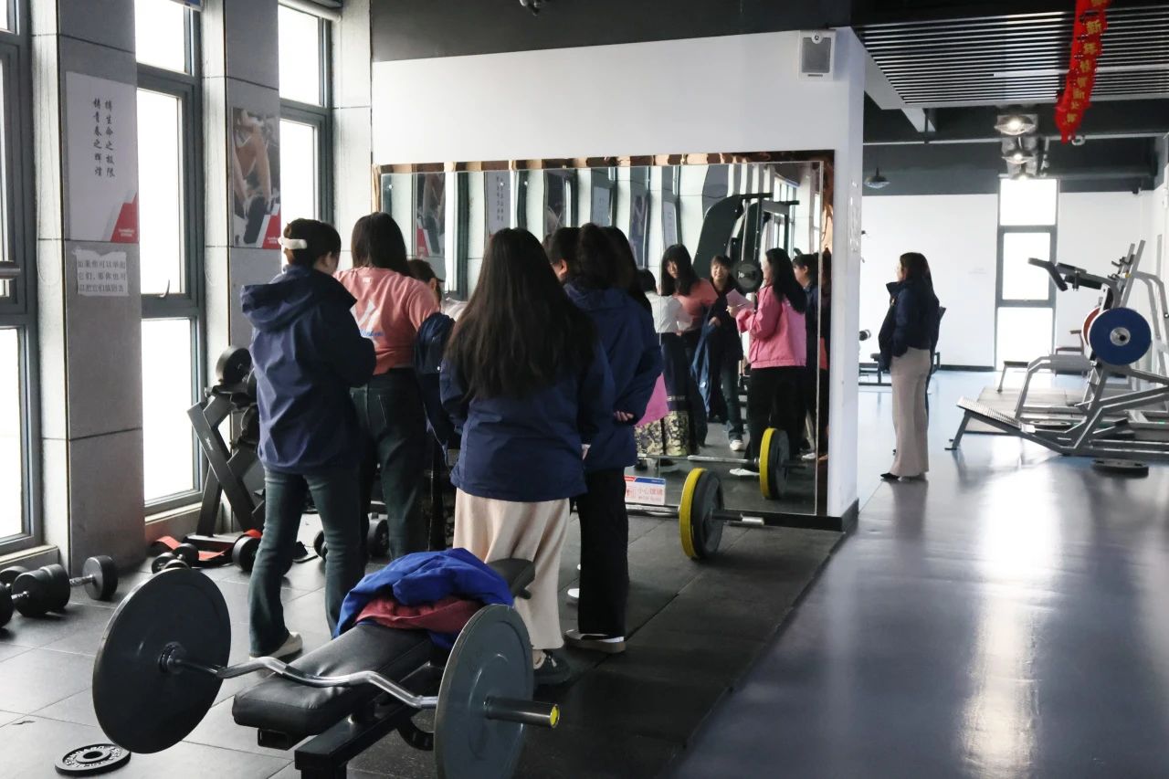 多姿多彩绽芳华！星际官网注册智能开展“三八”国际劳动妇女节主题庆祝活动