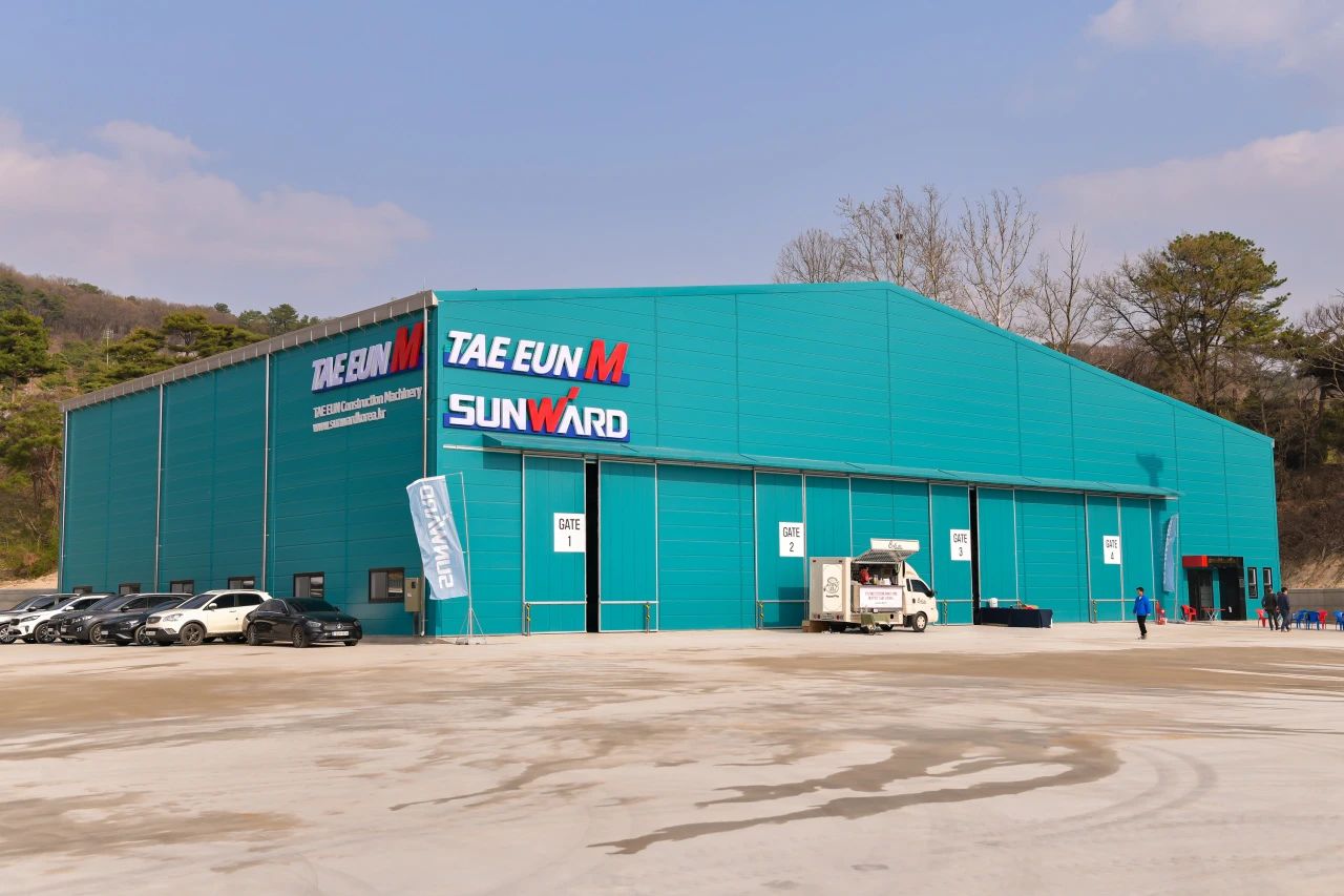 星际官网注册韩国保障中心开业庆典暨“星际官网注册杯”高尔夫球赛圆满举行