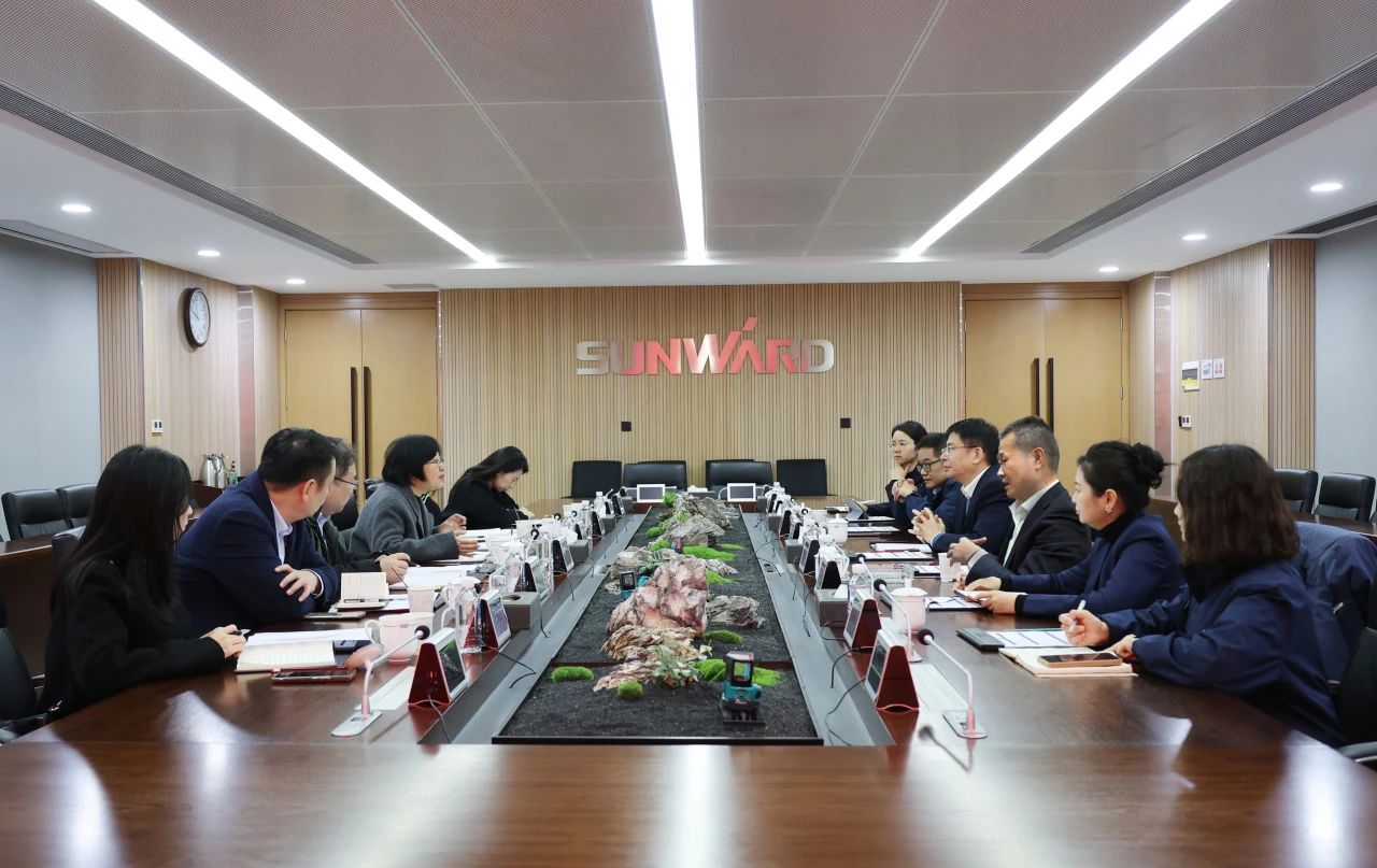 深化合作 共促出海——中国信保湖南分公司到访星际官网注册智能