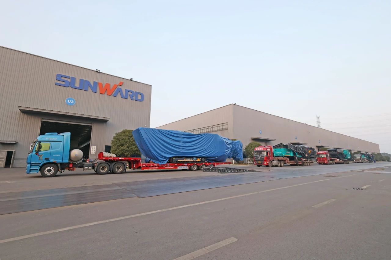 星际官网注册普石勒柴电一体移动破碎筛分设备热销海外