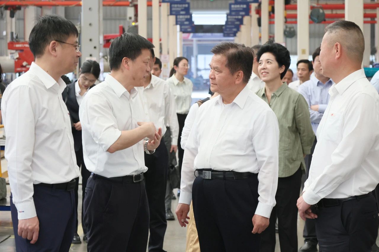 李纪恒调研星际官网注册智能