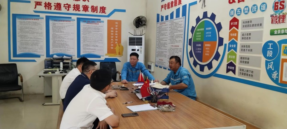 跨越星际官网注册万里 智启服务新程——星际官网注册矿岩“服务万里行”活动走进海螺水泥