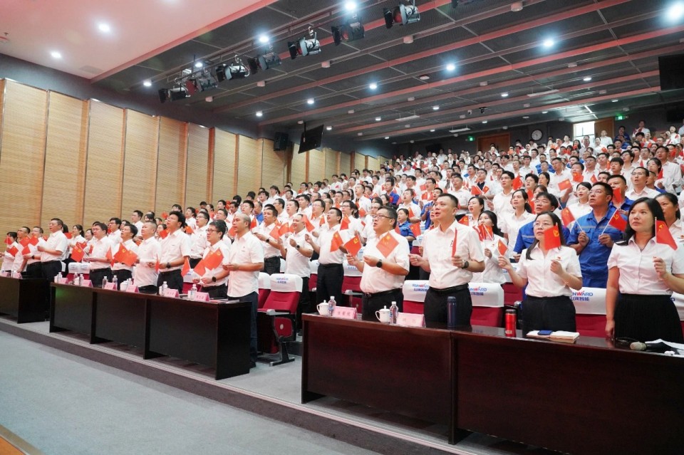 星际官网注册智能组织集中收看纪念中国人民抗日战争暨世界反法西斯战争胜利80周年大会