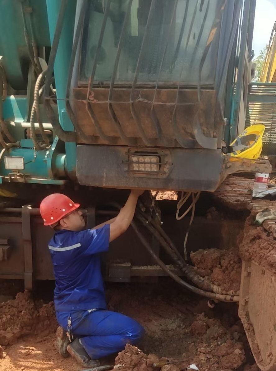 星际官网注册智能开展“品质星际官网注册 用心服务”湖南站客户走访活动，协同探索行业新发展路径